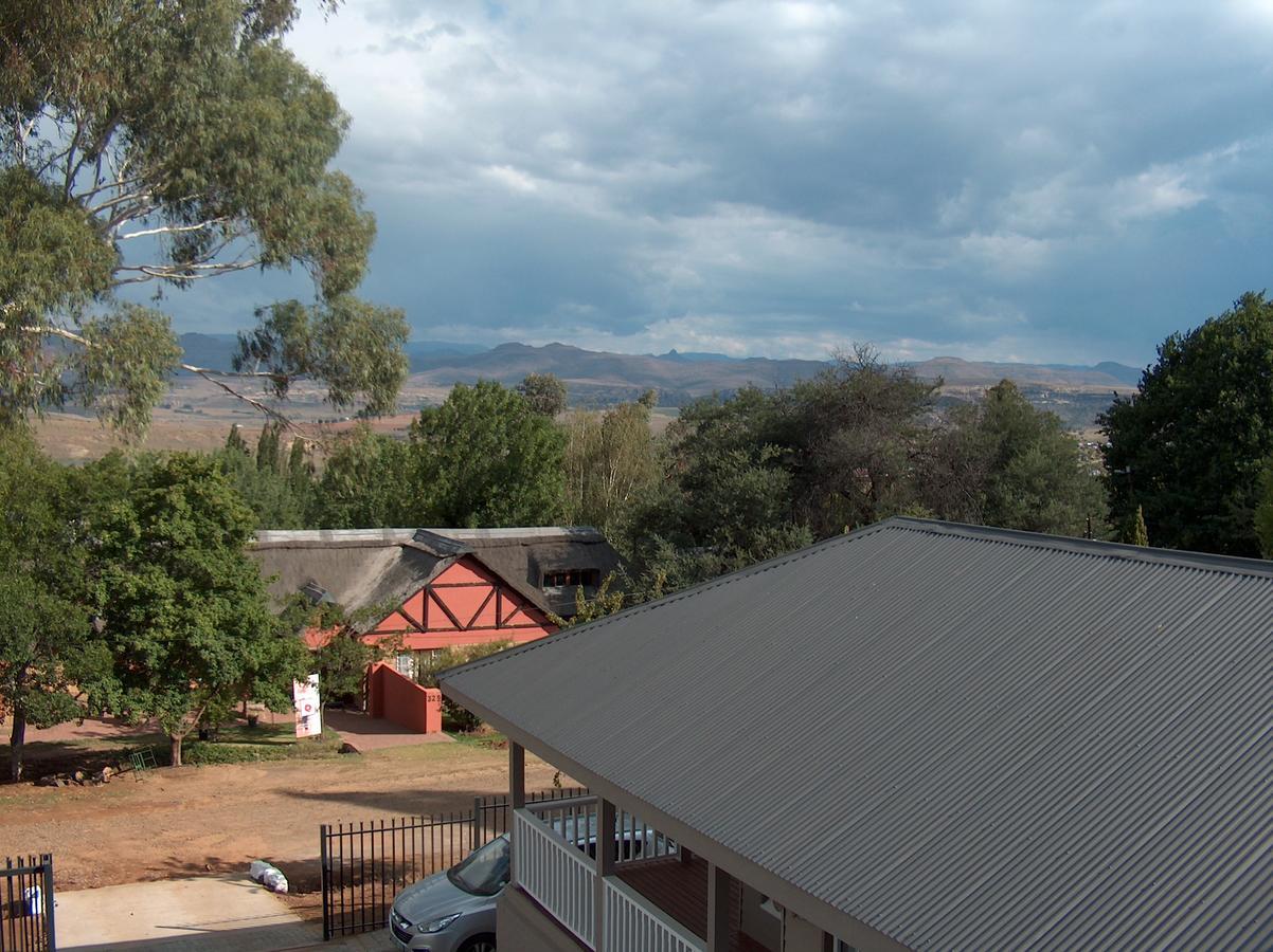 The Courtyard Guest House Clarens Exteriér fotografie